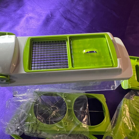 📌Vegetable Chopper Container Onion Slicer- Multi Functional Food Chopper Cutter - Picture 4 of 12